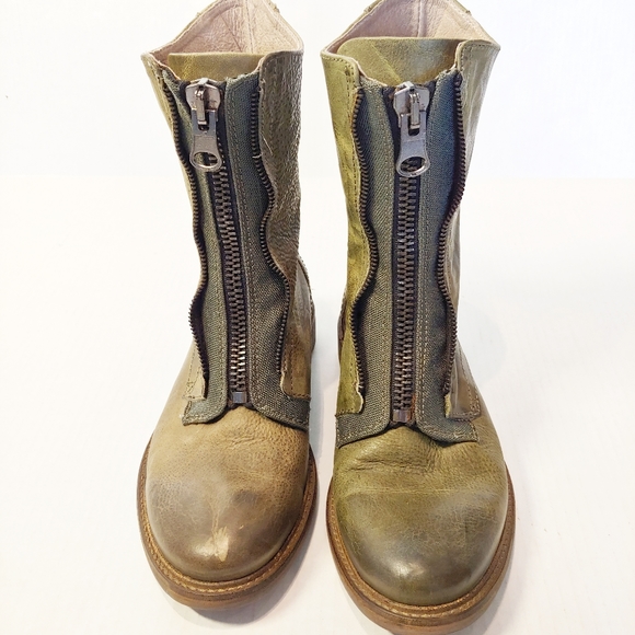 John Fluevog Green Leather Front Zipper Boots 6